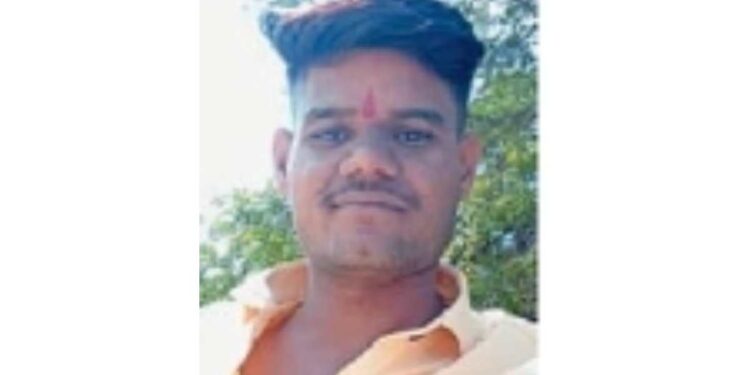 अज्ञात वाहनाच्या धडकेत तरुण ठार