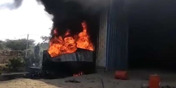 भुसावळ तालुक्यातील फॅक्टरीत स्फोट ; दोन कामगारांचा मृत्यू