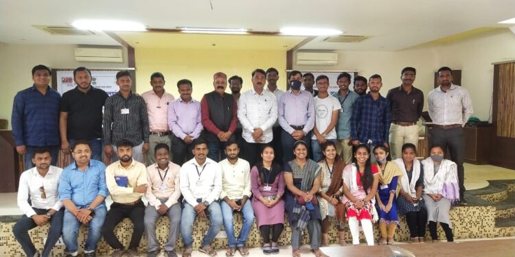 युवकांनो, संकल्पात विकल्प ठेवू नका : प्रकाशकुमार मनुरे