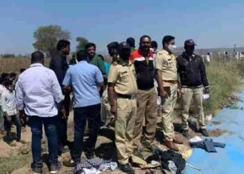 पोहण्याचा मोह तिघांच्या जीवावर बेतला, शेततळ्यात बुडून तिघांचा मृत्यू