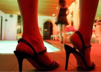 अरे बापरे.. पर्यटनस्थळी सुरू होता वेश्या व्यवसाय, डम्मी ग्राहक पाठवला अन्…