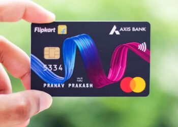 अ‍ॅक्सिस बँकेच्या ग्राहकांना झटका, या क्रेडिट कार्डद्वारे भाडे भरल्यास 1.5 टक्के कॅशबॅक मिळणार नाही