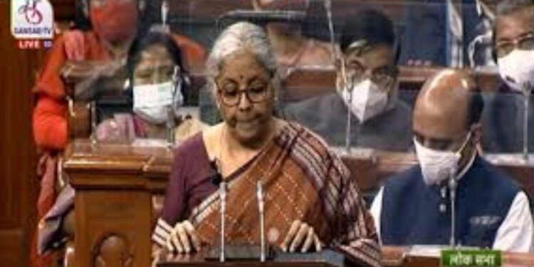 Budget 2022 : ३ वर्षांत ४०० नवीन गाड्या सुरू होणार ; अर्थमंत्री