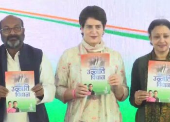 UP विधानसभा निवडणुकीपूर्वी काँग्रेसचा जाहीरनामा प्रसिद्ध, काय आहेत आश्वासने वाचा