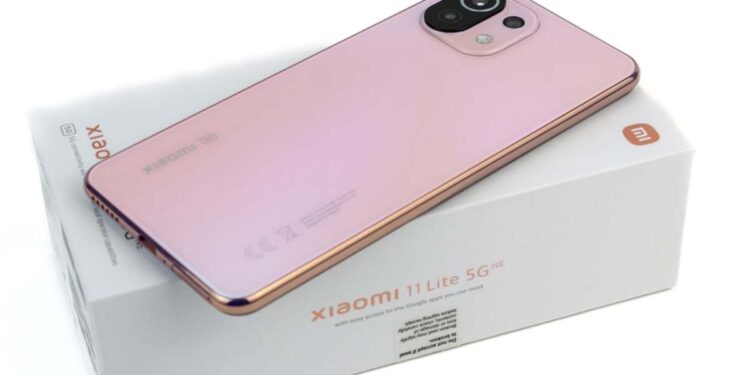 फक्त अडीच हजारात खरेदी करा Xiaomi चा ‘हा’ स्मार्टफोन, आज शेवटची संधी