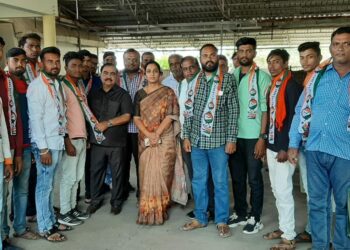 आमदगाव येथील शिवसेना पदाधिकाऱ्यांचा राष्ट्रवादीत प्रवेश