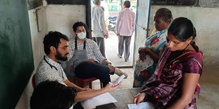 म्हसावद येथील भव्य महाआरोग्य शिबिर यशस्वी; ३४२ रुग्णांची तपासणी