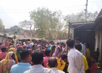 बिलवाडी गावठी दारू बंदी साठी महीला आक्रमक ; ग्रामपंचायत दारू बंदी चा ठराव मंजूर