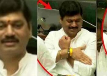 बॉम्ब कुठेय म्हणत धनंजय मुंडेंनी चक्क हातवारे करत थोपटले दंड