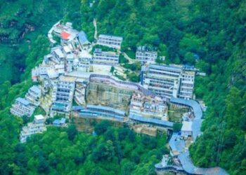 वैष्णोदेवीच्या दर्शनासाठी जाणाऱ्या भाविकांसाठी अत्यंत महत्त्वाची बातमी, मंडळाने जारी केला अलर्ट