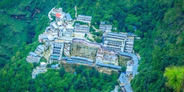 वैष्णोदेवीच्या दर्शनासाठी जाणाऱ्या भाविकांसाठी अत्यंत महत्त्वाची बातमी, मंडळाने जारी केला अलर्ट