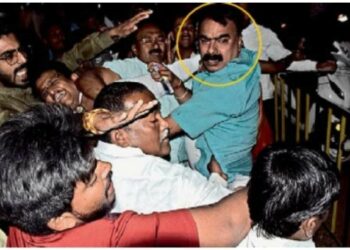आक्षेपार्ह पोस्ट करणाऱ्याला शिवसेना कार्यकर्त्यांनी दिला चोप