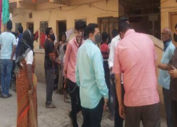 सेप्टिक टँक साफ करताना गुदमरून ४ जणांचा मृत्यू