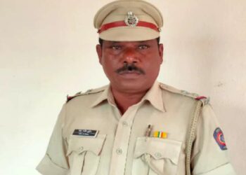 11 हजारांची लाच घेताना पोलीस उपनिरीक्षक जाळ्यात