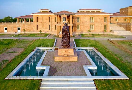 गांधी रिसर्च फाऊंडेशनतर्फे आय़ोजित  “युद्ध नको” पत्रलेखन मोहिमेत सहभागी होण्याचे आवाहन