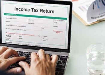 ITR भरताना चुकूनही ‘या’ चुका करू नका, अन्यथा..