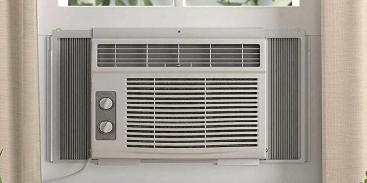 अरे वा ! घरात आणा हा ब्रँडेड एसी फक्त 1,400 रुपयांमध्ये