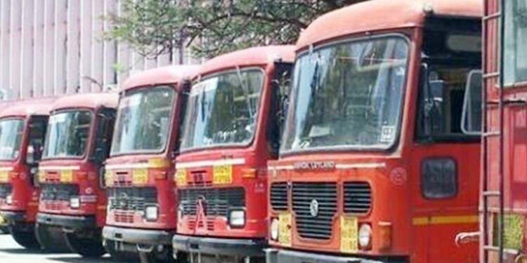 एसटी विलीनिकरणाचा प्रश्न सुटेना! आणखी 15 दिवसांची मुदत मागितली