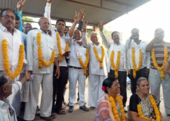 विवरे बु॥ विविध कार्यकारी सोसायटी निवडणुकीत शेतकरी पॅनल विजयी