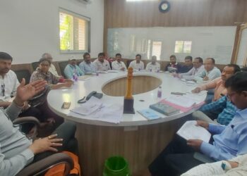 पाचोरा भडगावातील मातोश्री शेत पाणंद रस्ते कामे त्वरित सुरू करा. आ.किशोर अप्पा पाटील यांचे आढावा बैठकित निर्देश