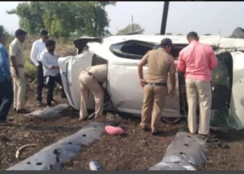 कारच्या भीषण अपघातात तरुण ठार, तर चौघे जखमी