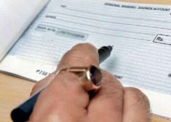 लक्ष द्या ! PNB बँक उद्यापासून चेक पेमेंटशी संबंधित ‘हे’ नियम बदलतेय