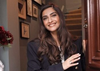 अभिनेत्री सोनम कपूरच्या घरात चोरट्यांचा डल्ला ; तब्बल इतक्या कोटीचा ऐवज लांबविला