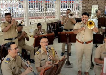 ‘श्रीवल्ली’ नंतर आता मुंबई पोलिसांच्या बँडची धूम, व्हिडीओ होतोय तुफान व्हायरल
