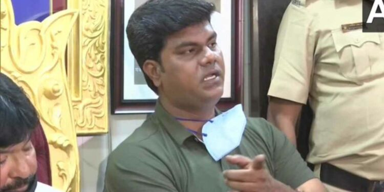 मोठी बातमी ! आर्यन खान ड्रग्ज प्रकरणातील साक्षीदाराचा मृत्यू