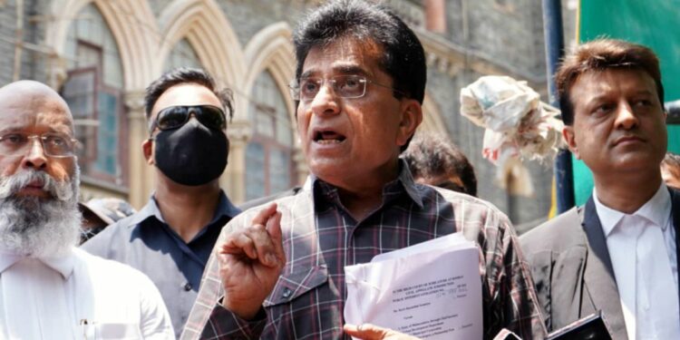 किरीट सोमय्यांच्या पत्नीने संजय राऊतांना पाठवली मानहानीची नोटीस, ४८ तासांत माफी मागा, अन्यथा..