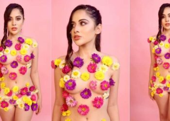 आता तर हद्दच झाली! अंगावर फुले चिकटवून उर्फी जावेदने ओलांडली बोल्डनेसची मर्यादा, पहा Video