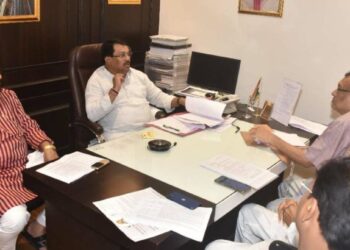 हतनूर प्रकल्पाच्या पुनर्वसनातील उर्वरीत १२ गावांचा नव्याने प्रस्ताव सादर करण्याचे आदेश