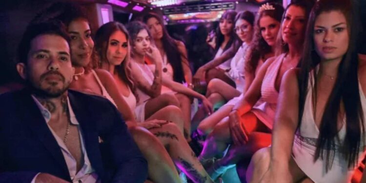 9 बायकांसोबत राहणाऱ्या माणसाने बनवले ‘प्रेमाचे टाइम टेबल’! पण..