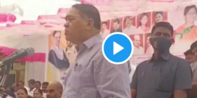 ..आणि भाषणादरम्यान सुरु झालं अजान, गृहमंत्र्यांचा Video चर्चेत