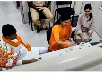 नवनीत राणाच्या आरोपांवर आयुक्तांनी केला व्हिडिओ ट्विट