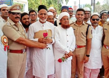 जळगावात रमजान ईद उत्साहात साजरी- विविध सहा ठराव पारित