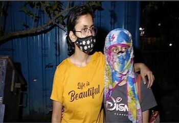अजब प्रेम की गजब कहाणी.. दोन मुलींनी सामाजिक बंधनं तोडून केलं समलैंगिकतेचं नातं प्रस्थापित