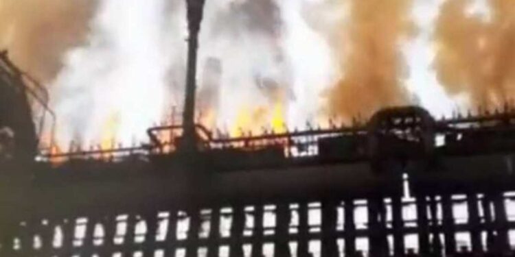 जमशेदपूरच्या टाटा स्टीलमध्ये आगीचा हाहा:कार ; अनेक कर्मचारी जखमी