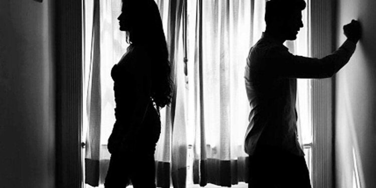 हनिमूनला गेलेल्या नववधूसमोर आले पतीचे धक्कादायक सत्य