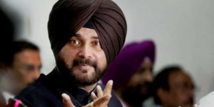 नवज्योतसिंग सिद्धूंना मोठा झटका : या प्रकरणात सुप्रीम कोर्टाने एक वर्षांची शिक्षा सुनावली
