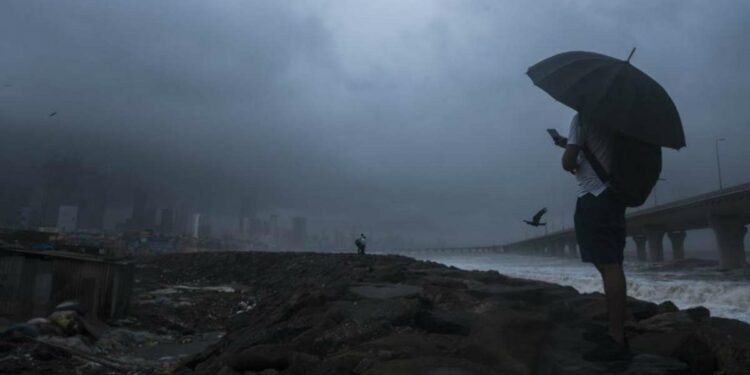 सर्वांसाठीच खुशखबर! मान्सून अखेर केरळमध्ये दाखल, पुढील आठवड्यात महाराष्ट्र्रात धडकणार