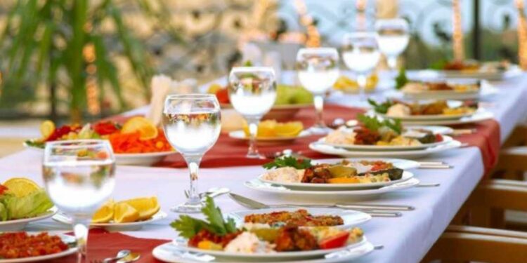 खुशखबर.. सरकारच्या या निर्णयामुळे आता रेस्टॉरंटमध्ये जेवण स्वस्त होणार, काय आहे?