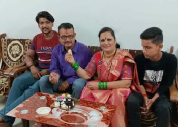 महाराष्ट्राला हादरवून सोडणारी घटना ! एकाच कुटुंबातल्या 9 जणांची आत्महत्या