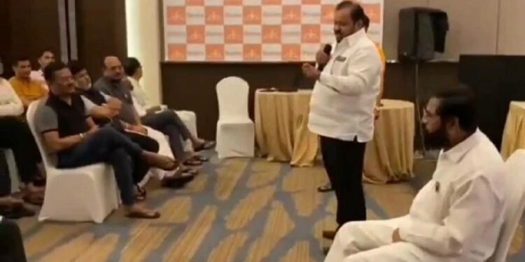 शरद पवारांनी ज्यांना ज्यांना जवळ केलं त्यांना.. बंडखोर आमदार शहाजी पाटलांचा हल्लाबोल