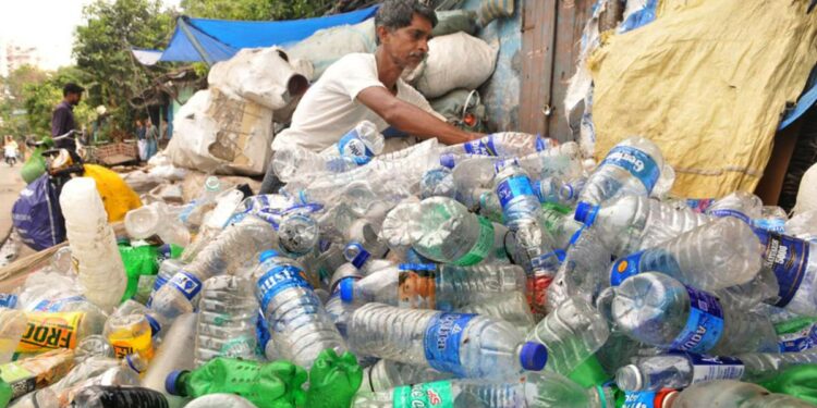 १ जुलैपासून ‘या’ प्लास्टिकवर पूर्णपणे बंदी, आढळल्यास होणार कठोर कारवाई