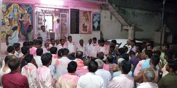 सातगाव (डोंगरी) वि.का.सह.सेवा सोसायटीत प्रा.भागवत महालपूरेंच्या पॅनलचा दणदणीत विजय