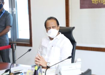 विधानसभा अध्यक्ष अभिनंदन भाषणा दरम्यान अजितदादा पवारांची विरोधकांवर जोरदार बॅटिंग ; व्हिडीओ सोशल मीडियात चर्चेत