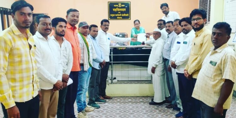 शेतकऱ्यांना रासायनिक खते उपलब्ध करून द्या ; राष्ट्रवादी काँग्रेस पक्षाची मागणी