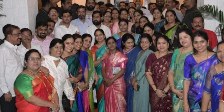 ठाण्यात शिवसेनेला मोठं खिंडार ; तब्बल ६६ नगरसेवक शिंदे गटात सहभागी होणार