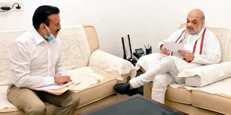 ‘या’ कारणामुळे गिरीश महाजनांनी घेतली अमित शहांची भेट